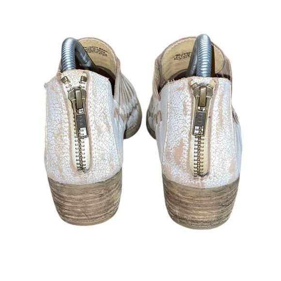 Women's Diba True Very Berry Ankle Bootie Off White Leather 6 Distressed Rustic - Picture 4 of 6